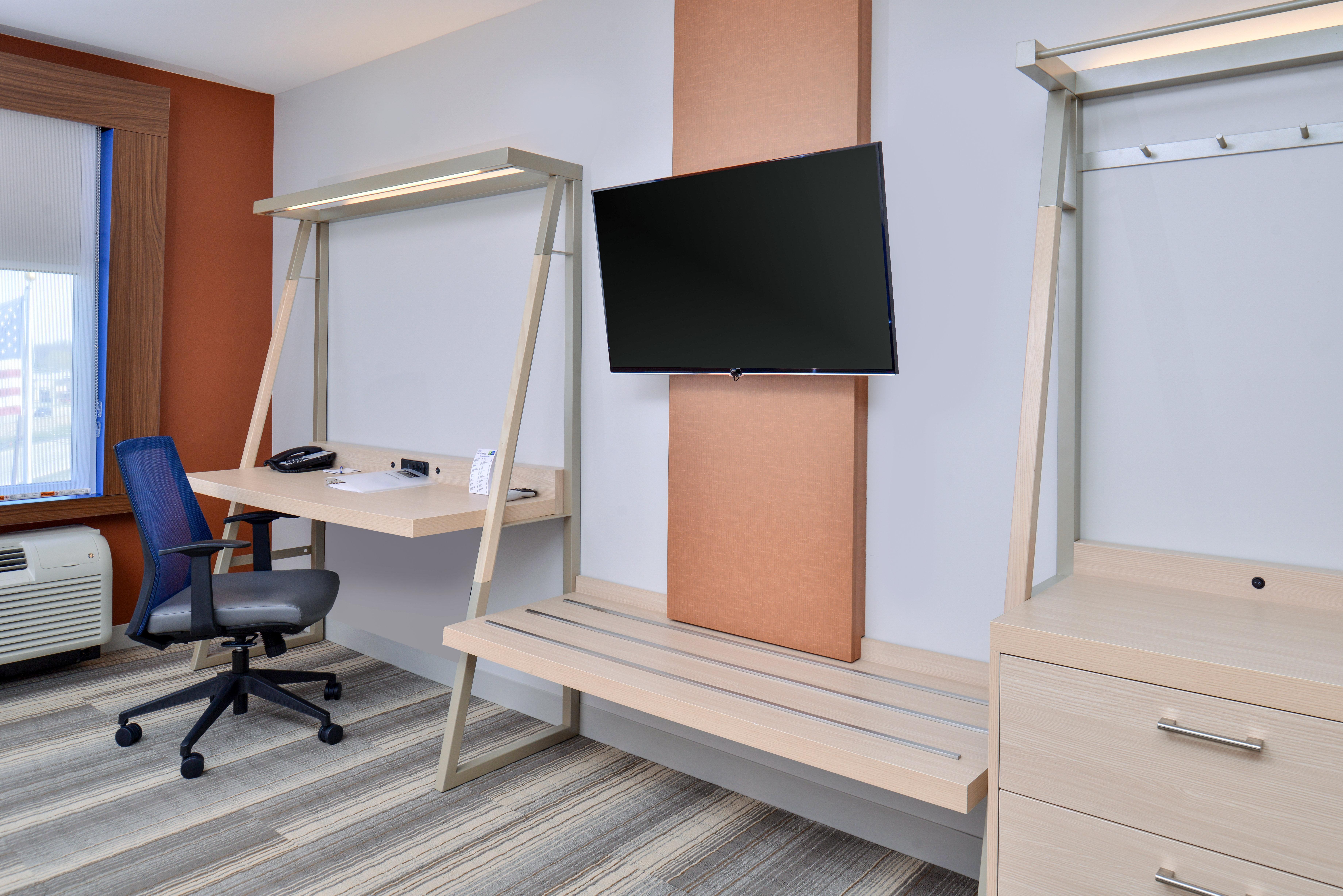 Holiday Inn Express & Suites - Brighton South - Us 23 By Ihg Buitenkant foto