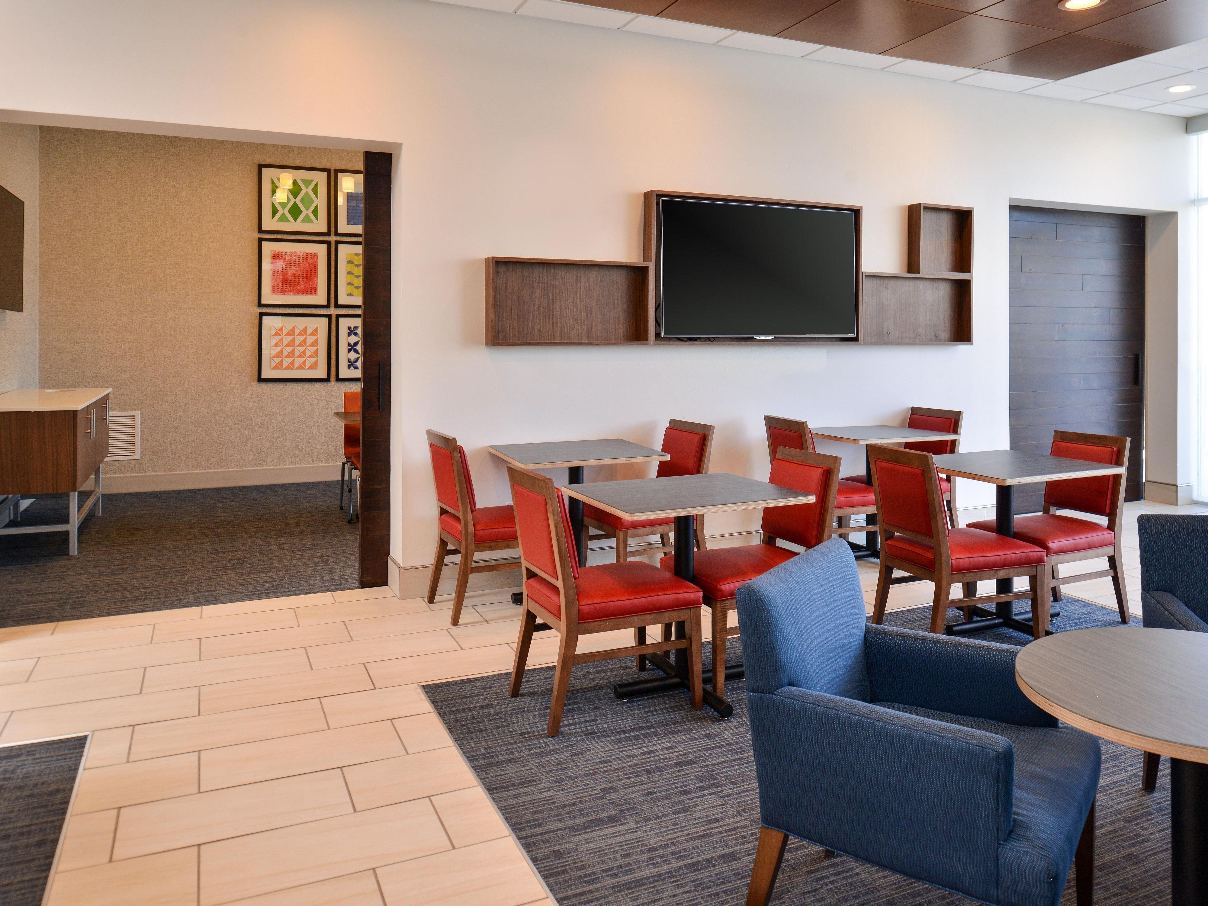 Holiday Inn Express & Suites - Brighton South - Us 23 By Ihg Buitenkant foto