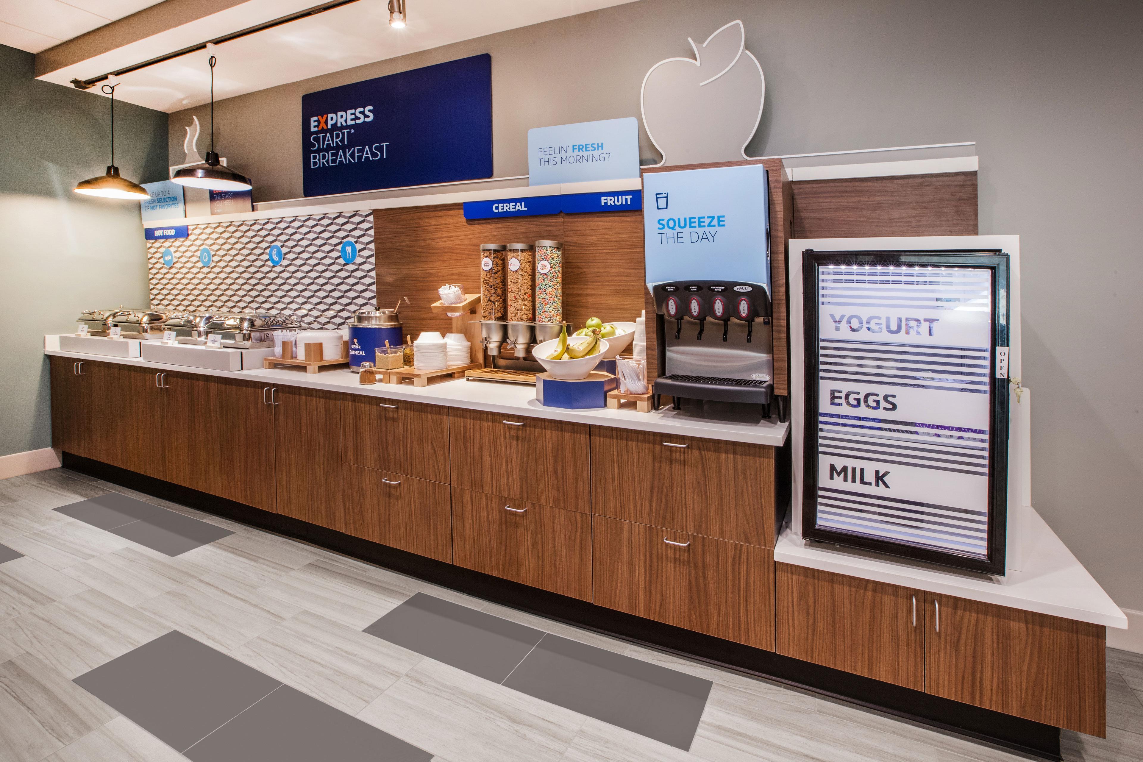 Holiday Inn Express & Suites - Brighton South - Us 23 By Ihg Buitenkant foto